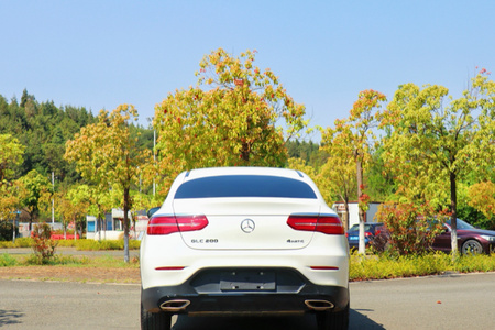 楚雄二手奔驰GLC轿跑 2018款 GLC 200 4MATIC 轿跑SUV